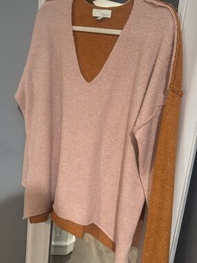 Pinch-  Two-Tone V-Neck Sweater - Pink & Rust